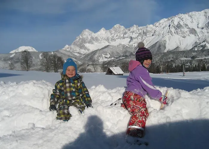 ゲストハウス ペンション シュティエールマルク シュラートミンク